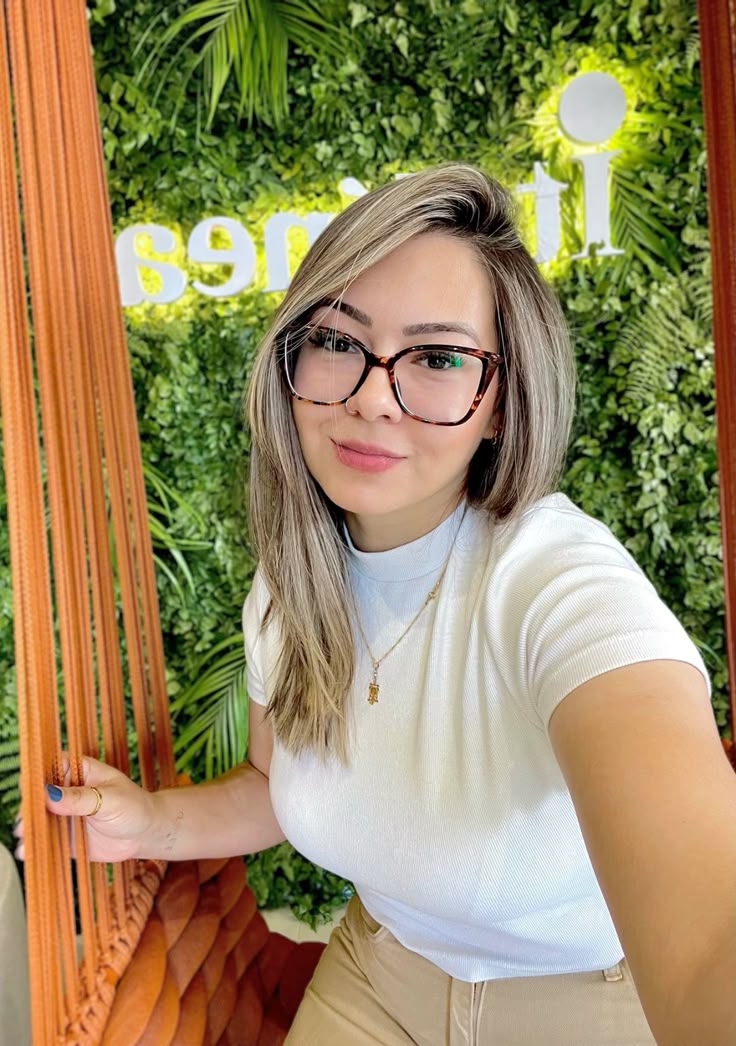 María J. · Sevilla